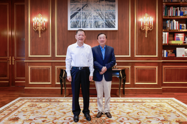 老牌配资平台论坛 东风华为顶层会晤释放强信号：以战略共生破局，猛士M817引领智能越野新赛道
